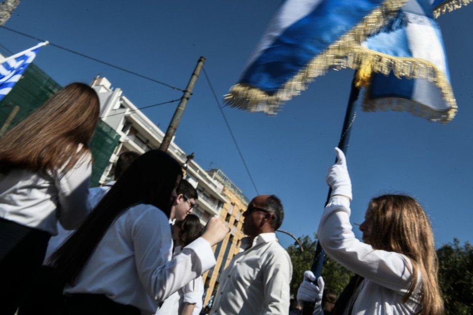 Η ελληνική σημαία ψηλά