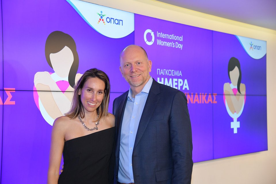 Ο Διευθύνων Σύμβουλος του ΟΠΑΠ Γιαν Κάρας και η Ελευθερία Ζούρου, Founder &amp; CEO της εταιρείας Doctoranytime 