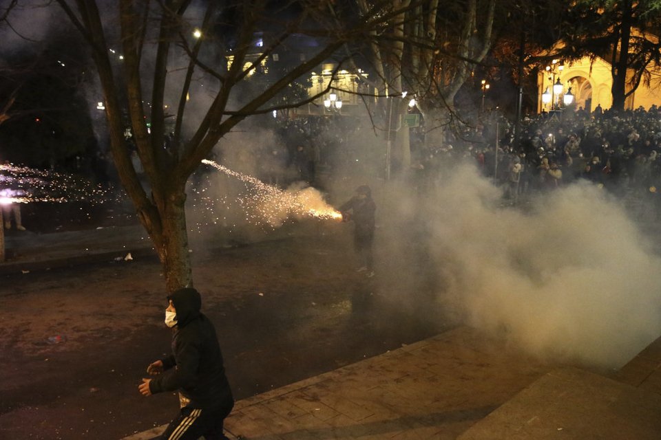 Επεισόδια σε διαδηλώσεις στη Γεωργία/ AP Photos