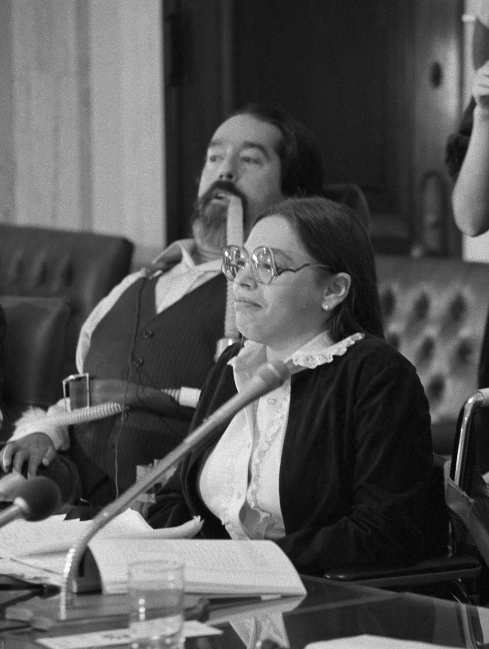 Η Τζούντι Χέουμαν σε συνέντευξη Τύπου το 1982, διεκδικούσε την διατήρηση πόρων για προγράμματα που αφορούσαν την αποκατάσταση των ΑΜΕΑ/ AP Photos
