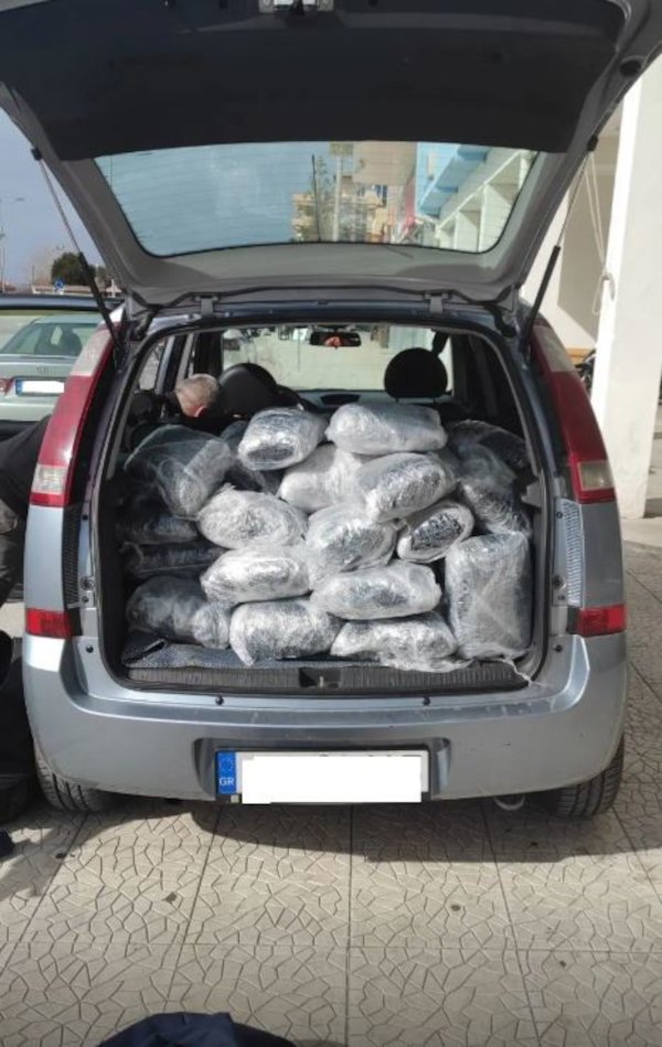 Κατασχέθηκαν 67 κιλά κάνναβης στην Ηγουμενίτσα / astynomia.gr