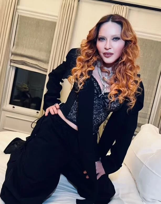 H Μαντόνα, αγνώριστη από τις πλαστικές