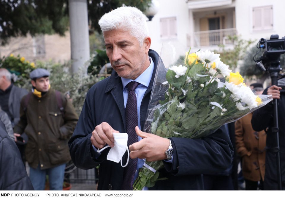 Στέλιος Μανωλάς