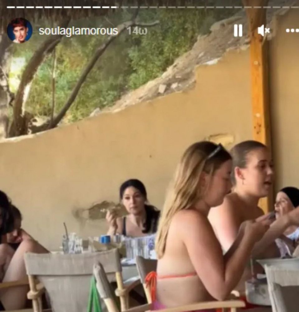 Η Μόνικα Μπελούτσι σε διακοπές της στην Πάρο, το περασμένο καλοκαίρι / Instagram