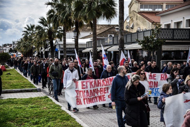 Πορεία στην Πρέβεζα για το δυστύχημα στα Τέμπη / Φωτογραφία: Eurokinissi