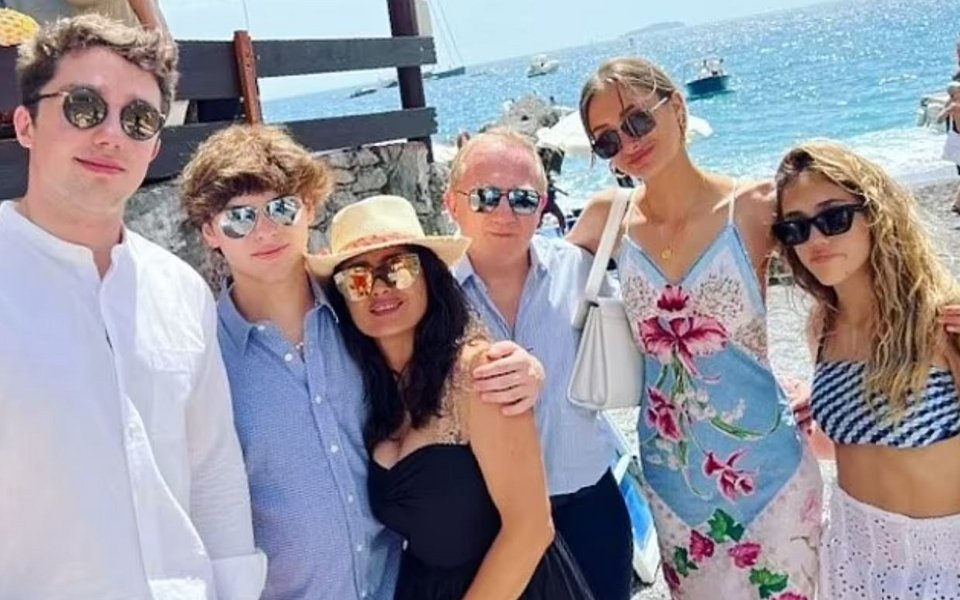  François, Augustin,  Salma, François-Henri, Mathilde και Valentina