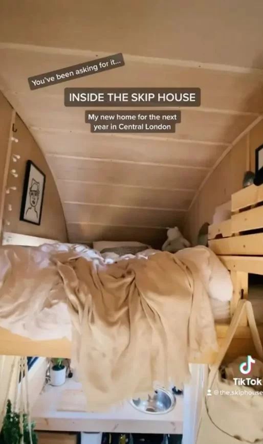 το εσωτερικό του skip house