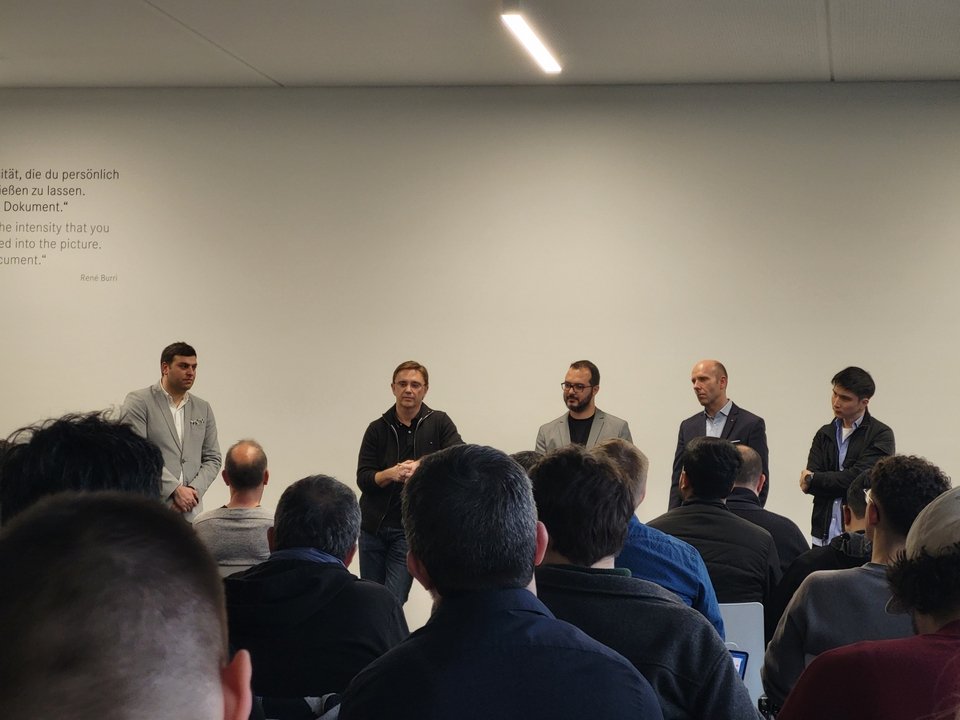 Aπό τη συνέντευξη Τύπου για τα Xiaomi 13 και Xiaomi 13 pro με την κάμερα της Leica / Φωτογραφία: iefimerida.gr