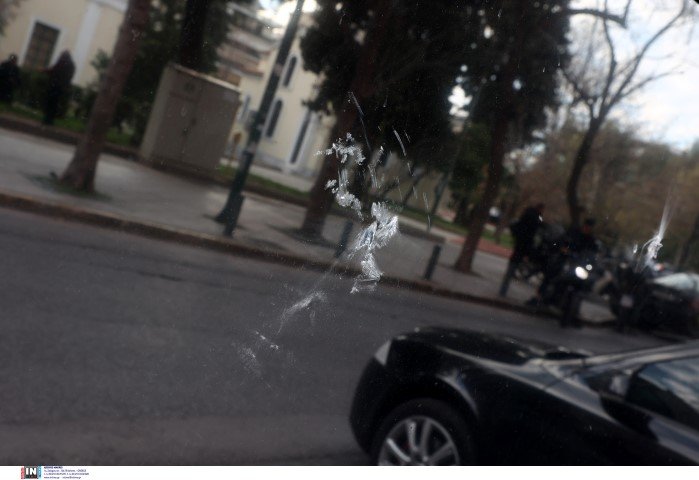 Φθορές από την επίθεση στα γραφεία του ΣΥΡΙΖΑ / Φωτογραφία: Intimenews/ΛΙΑΚΟΣ ΓΙΑΝΝΗΣ