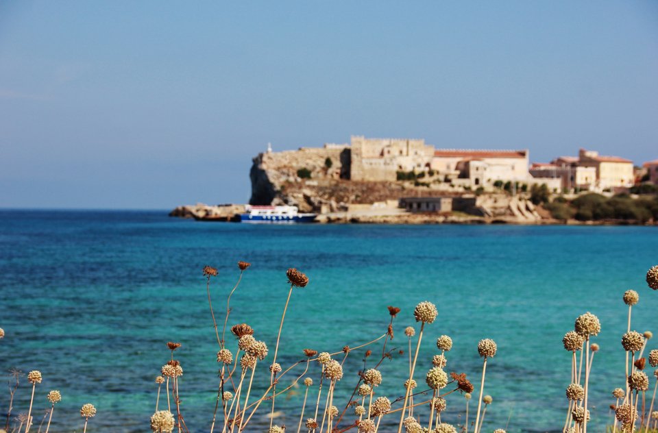 Κρυστάλλινα νερά στο νησί Pianosa, αρχιπέλαγος της Τοσκάνης. Ιταλία