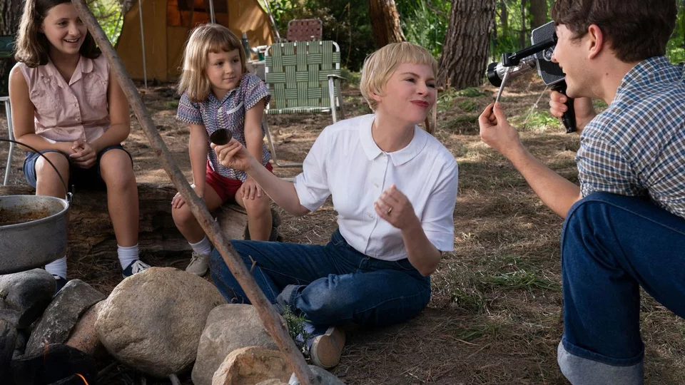Keeley Karsten, Sophia Kopera, Michelle Williams και Gabriel Labelle στο «The Fabelmans»