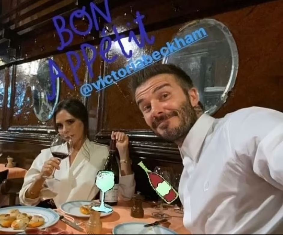 Ντέιβιντ και Βικτόρια Μπέκαμ πίνουν και τρώνε