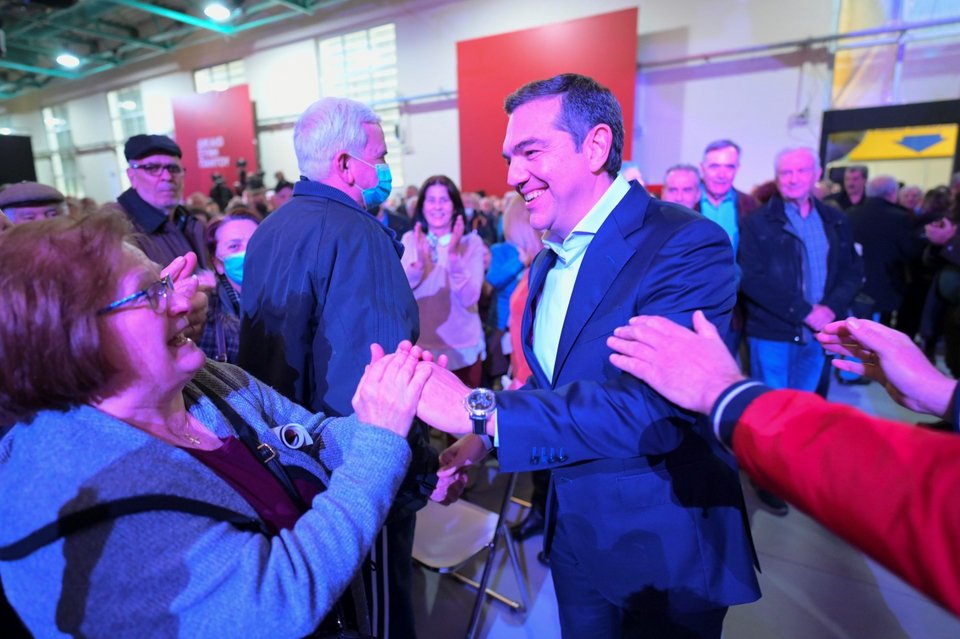 O Αλέξης Τσίπρας σε ομιλία του στο Περιστέρι παρουσιάζοντας το πρόγραμμα του ΣΥΡΙΖΑ-ΠΣ για την προστασία της πρώτης κατοικίας / Φωτογραφία: Intime