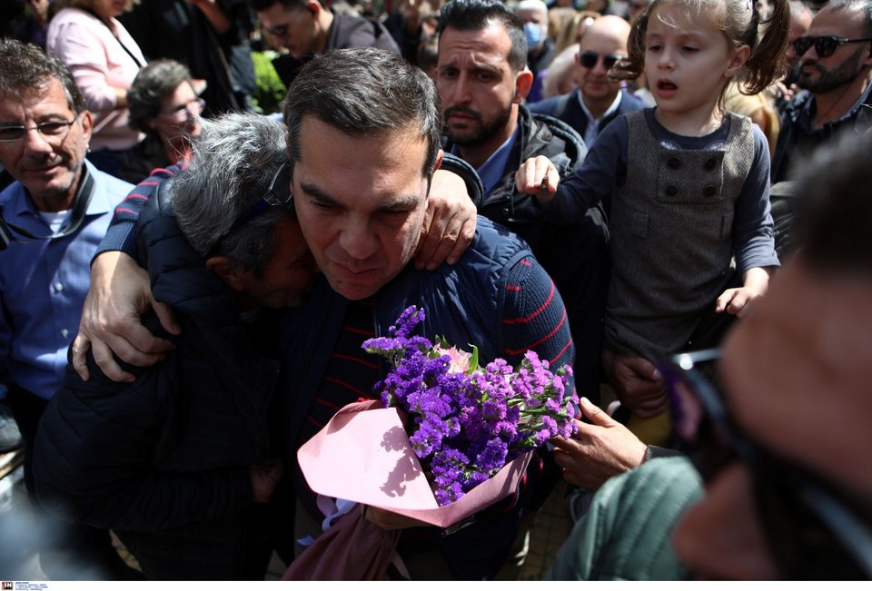 Ο Αλέξης Τσίπρας στην πλατεία Νέας Σμύρνης