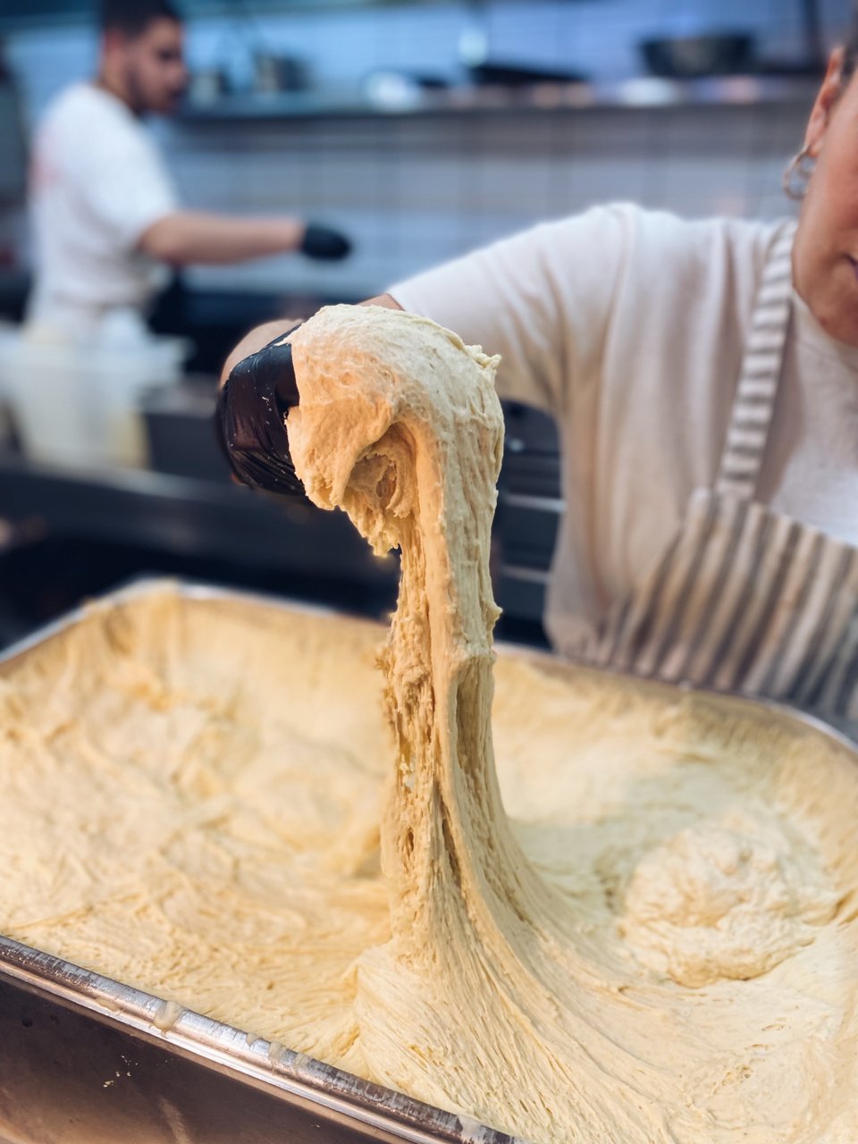 Η ζύμη για την πίτσα / Φωτογραφία: Μάνος Λειβαδάρος/iefimerida