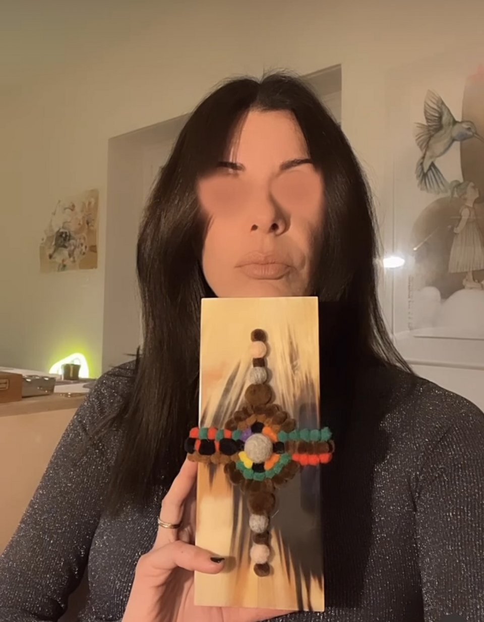 H Demi Kaia