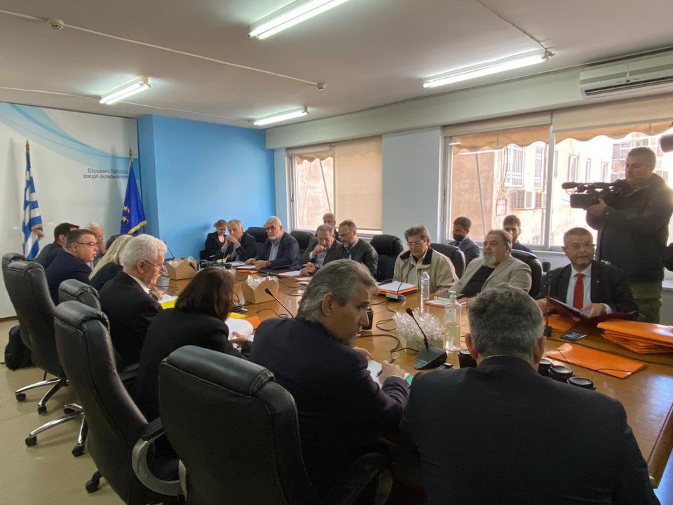 Ξεκίνησε η συνεδρίαση της Διακομματικής Επιτροπής Εκλογών