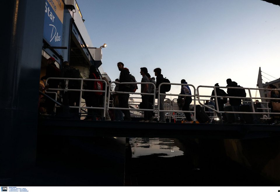Αυξημένη κίνηση στα λιμάνια στην έξοδο των Αθηναίων για το Πάσχα