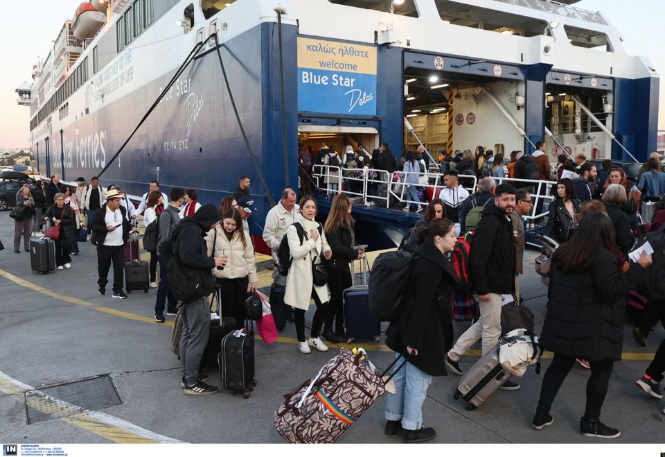 Αυξημένη κίνηση στα λιμάνια στην έξοδο των Αθηναίων για το Πάσχα