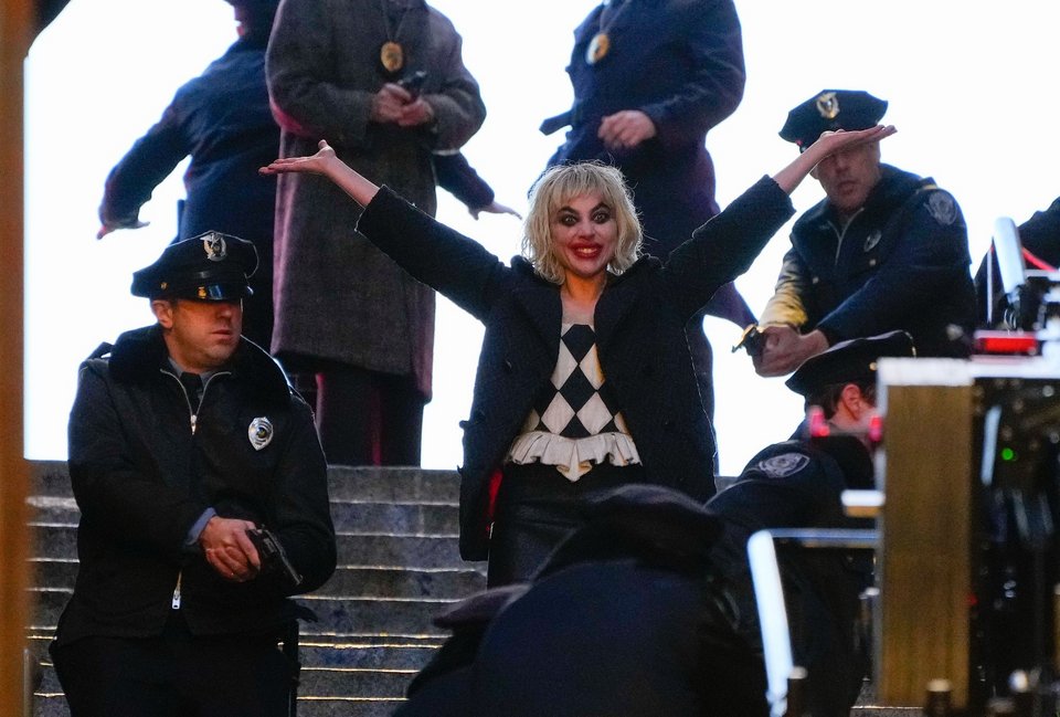 Lady Gaga στα σκαλιά του Joker