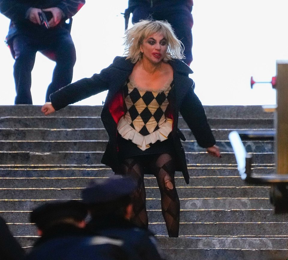 Lady Gaga στα σκαλιά του Joker