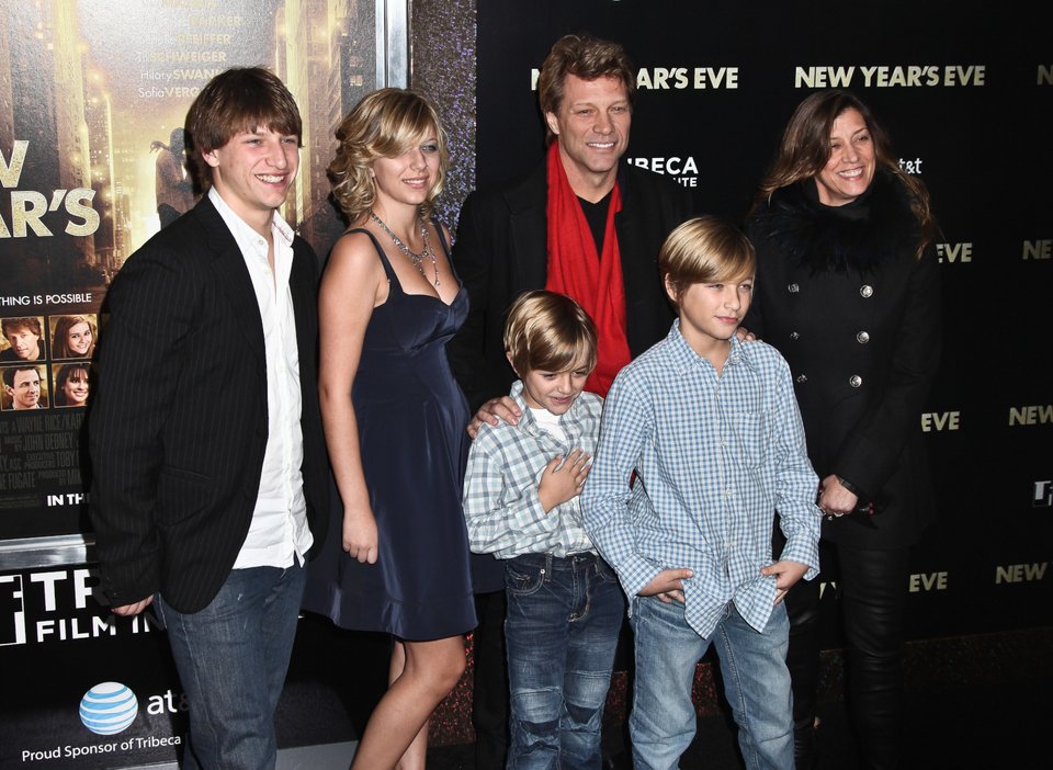Ο Jon Bon Jovi με την οικογένειά του σε παλαιότερη φωτογραφία