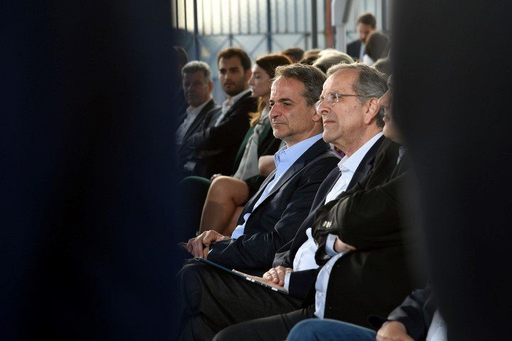 Κυριάκος Μητσοτάκης και Αντώνης Σαμαράς στην Καλαμάτα / Φωτογραφία: ΑΠΕ-ΜΠΕ-ΝΙΚΗΤΑΣ ΚΩΤΣΙΑΡΗΣ