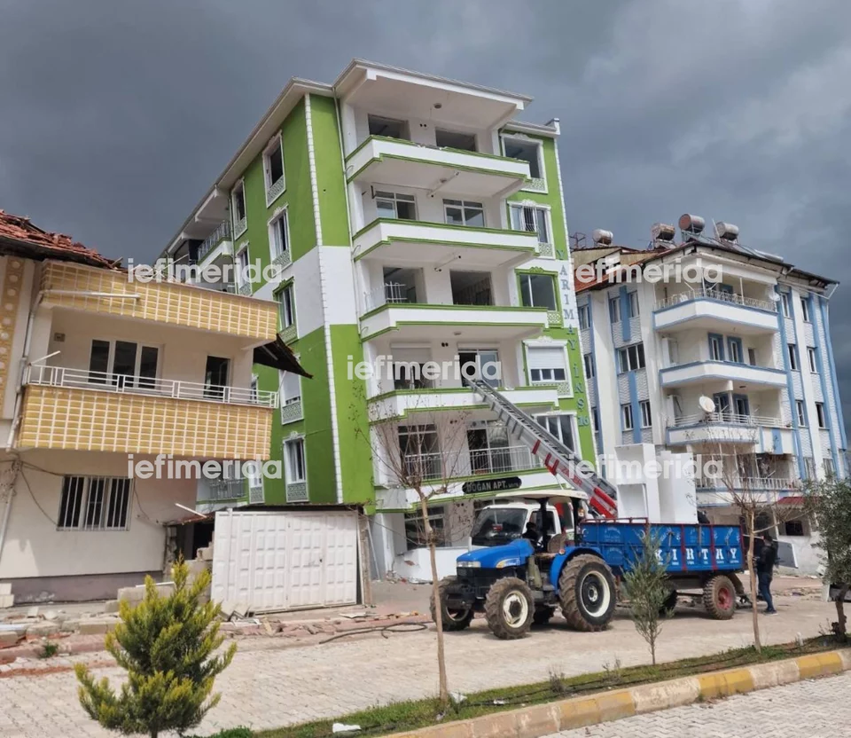 Σπίτια στην Τουρκία χτυπημένα από το σεισμό