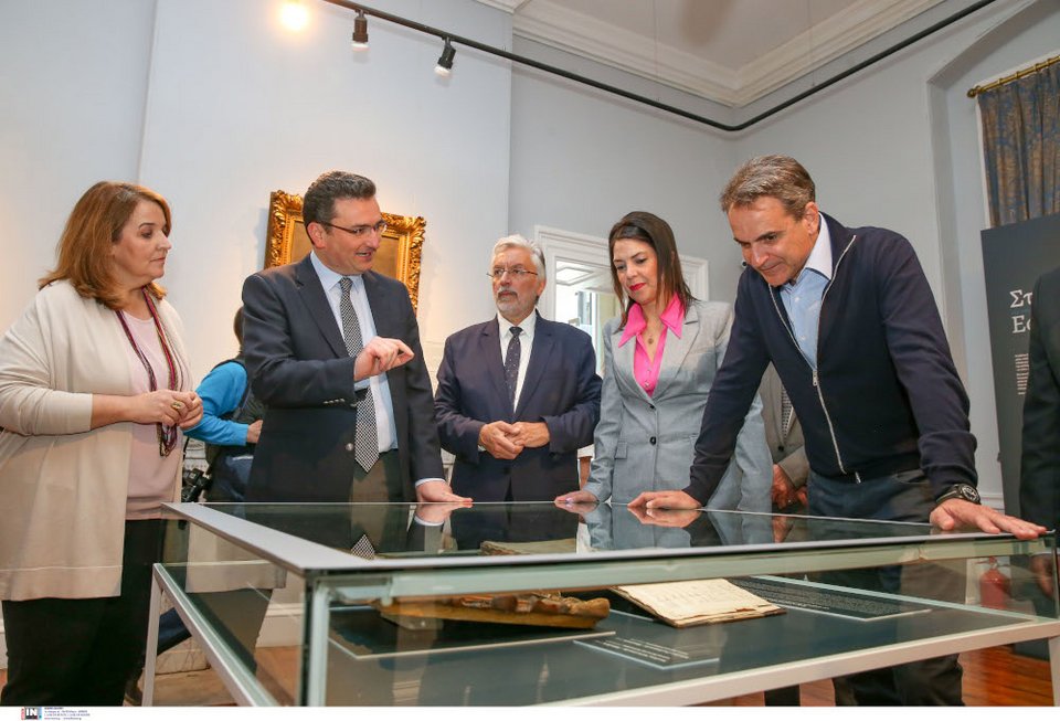 Ο Κυριάκος Μητσοτάκης στην Πινακοθήκη της Κέρκυρας / Φωτογραφία: INTIME, Σταμάτης Καταπόδης