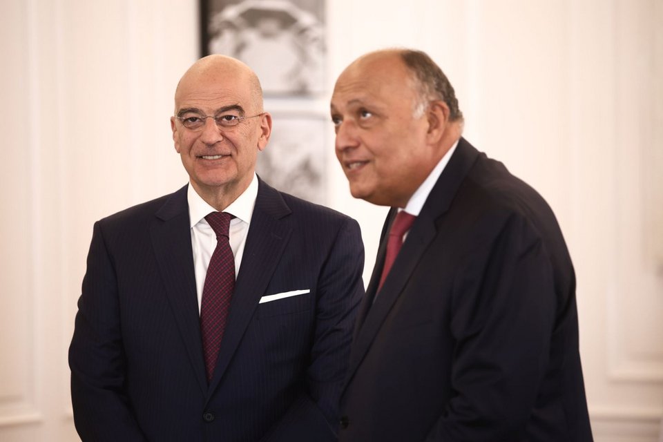 Συνάντηση του πρωθυπουργού Κυριάκου Μητσοτάκη με τον Υπουργό Εξωτερικών της Αιγύπτου Σαμέχ Σούκρι στο Μέγαρο Μαξίμου