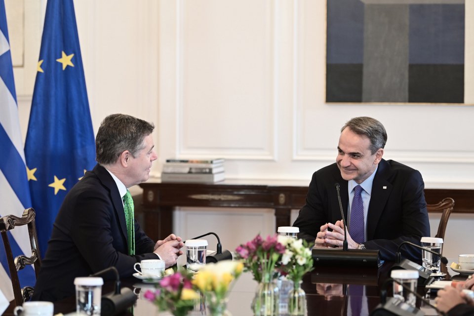 Συνάντηση του πρωθυπουργού Κυριάκου Μητσοτάκη με τον πρόεδρο του Eurogroup Πασκάλ Ντόναχιου / EUROKINISSI