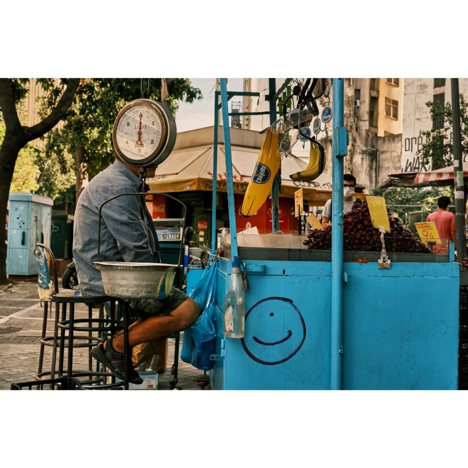 Πλανόδιος πωλητής στην Ομόνοια