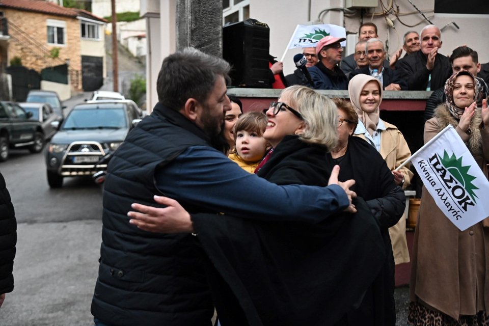 Ο πρόεδρος του ΠΑΣΟΚ-Κινήματος Αλλαγής, Νίκος Ανδρουλάκης, στο χωριό Κένταυρος, στην Ξάνθη