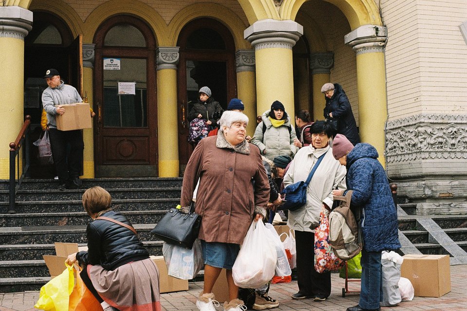 Βοήθεια από την κεντρική συναγωγή του Κιέβου λίγο πριν το Πέσαχ (σ.σ. εβραϊκό Πάσχα)