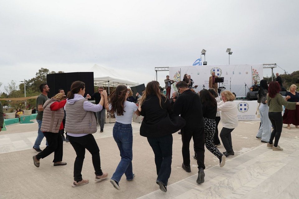 Πάρκο Τρίτση: Με τη συμμετοχή πάνω από 5.000 πολιτών πραγματοποιήθηκε η μεγάλη γιορτή για το Πάσχα