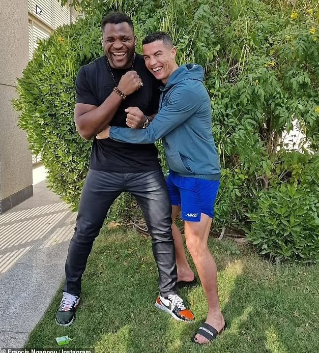 Ο Ρονάλντο με τον Francis Ngannou