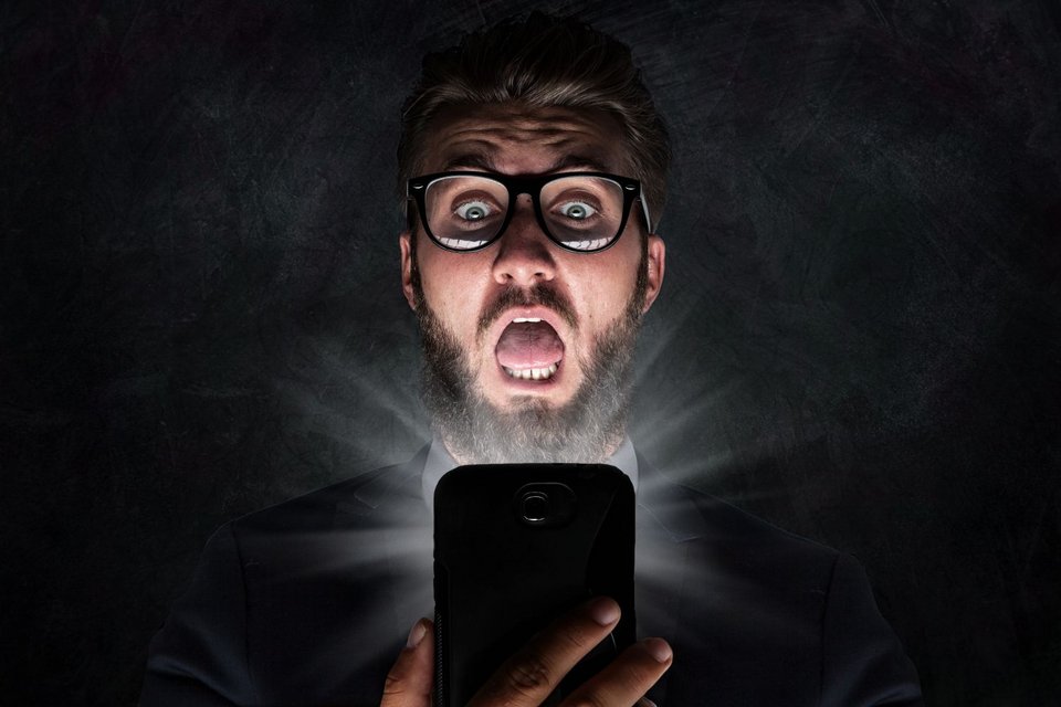 Τα smartphones μάς «ακούνε» -Στοχευμένες ή τυχαίες οι διαφημίσεις που εμφανίζονται;