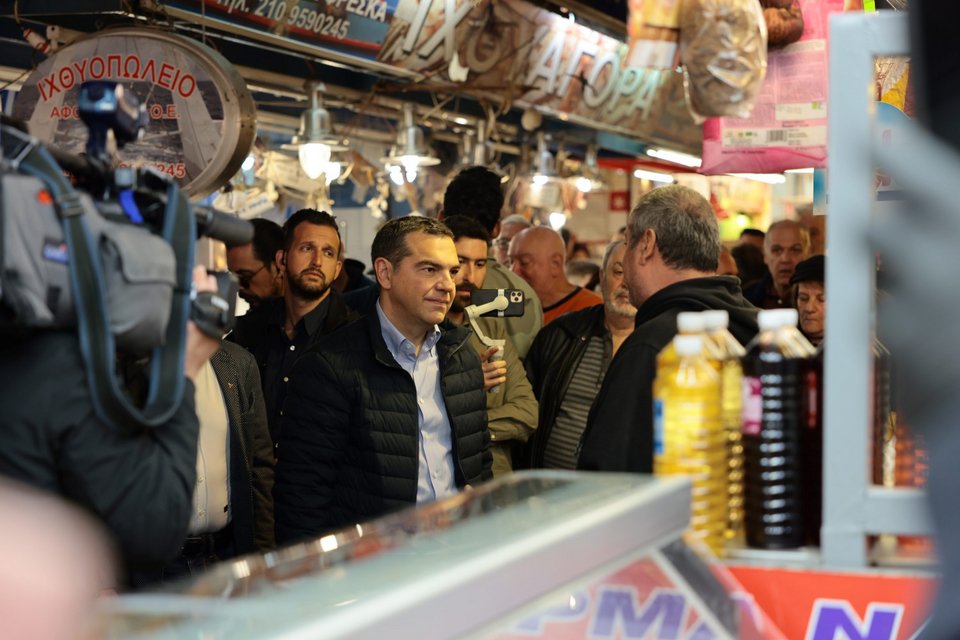 επίσκεψη Τσίπρα στην Σκεπαστή Αγορά Καλλιθέας