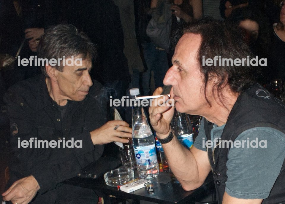 Ο Σταμάτης Μεσημέρης με τον Βασίλη Παπακωνσταντίνου/ Φωτογραφία Μ.Νταλούκας 2008