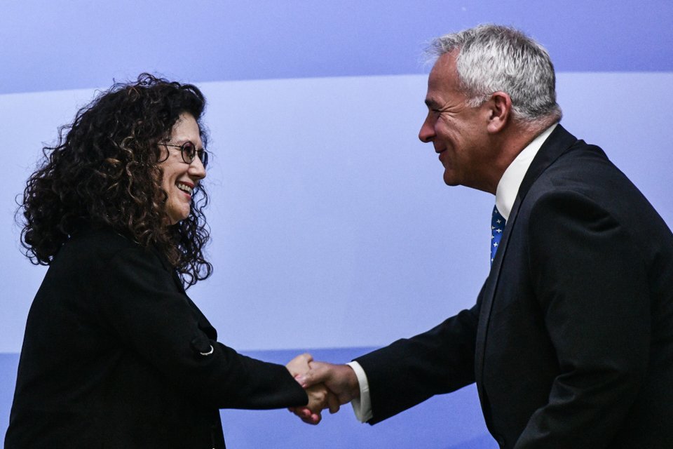 Παράδοση-παραλαβή στο υπουργείο Εσωτερικών / EUROKINISSI