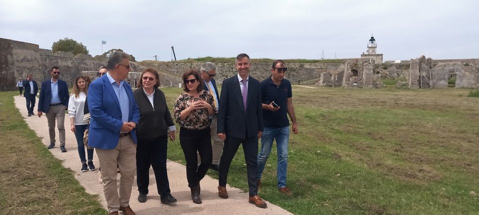 Αυτοψία στο Κάστρο Αγίας Μαύρας