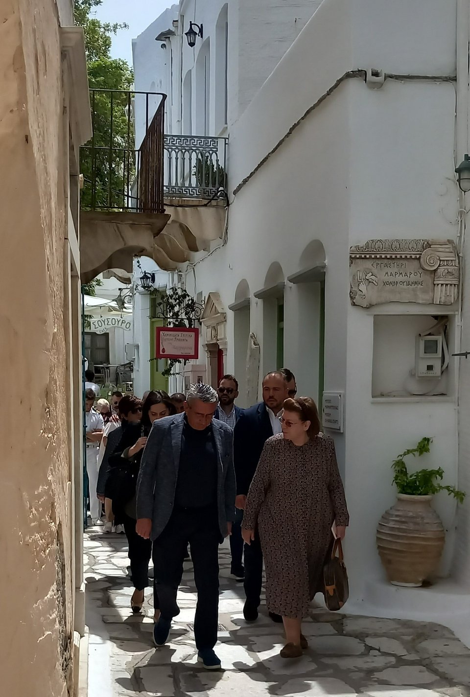 Γιώργος Χατζημάρκος, Λίνα Μενδώνη, στον Πύργο της Τήνου