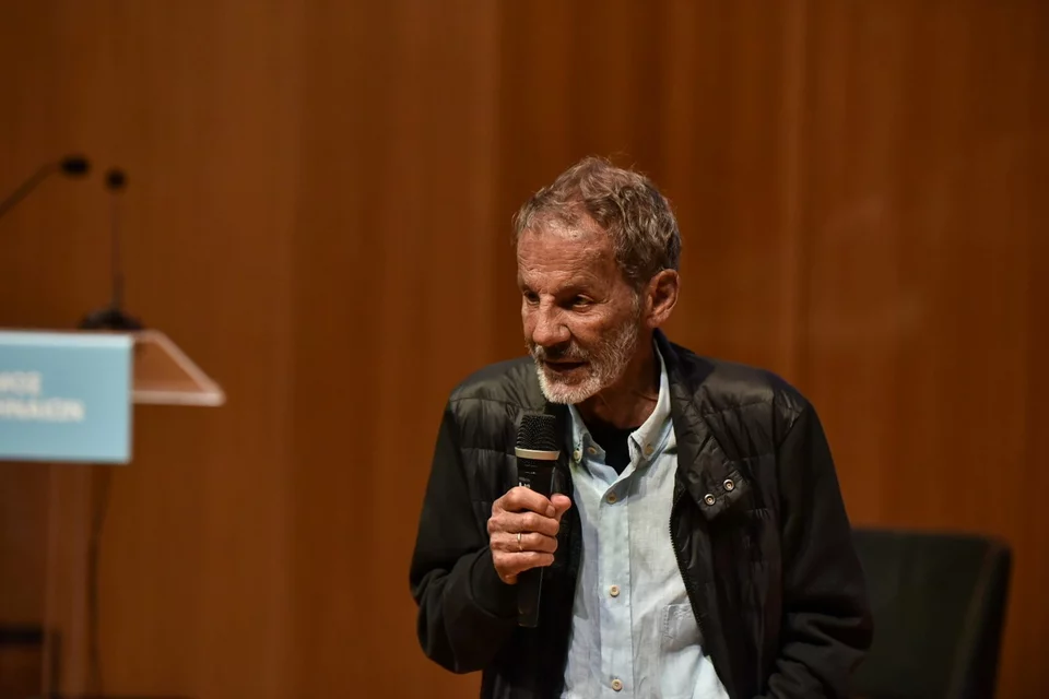 Ο Σταύρος Ξαρχάκος