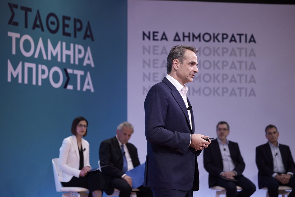 Ο πρωθυπουργός κάτα τη διάρκεια παρουσίασης των δεσμέυσεων της ΝΔ στην Υγεία για την επόμενη τετραετία