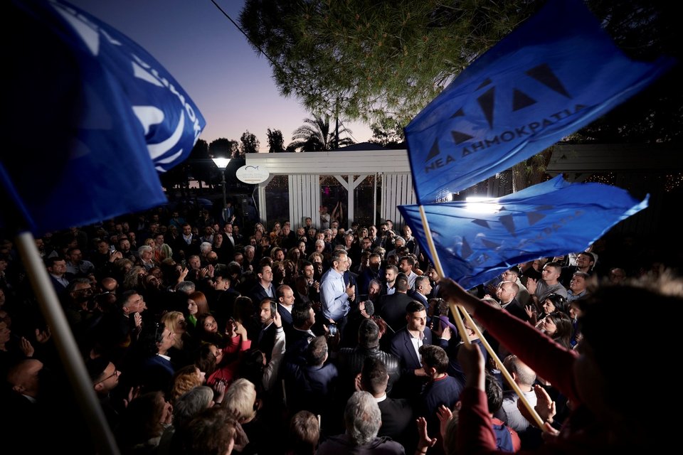 Ο πρωθυπουργός απευθύνει χαιρετισμό στους πολίτες της Ελευσίνας