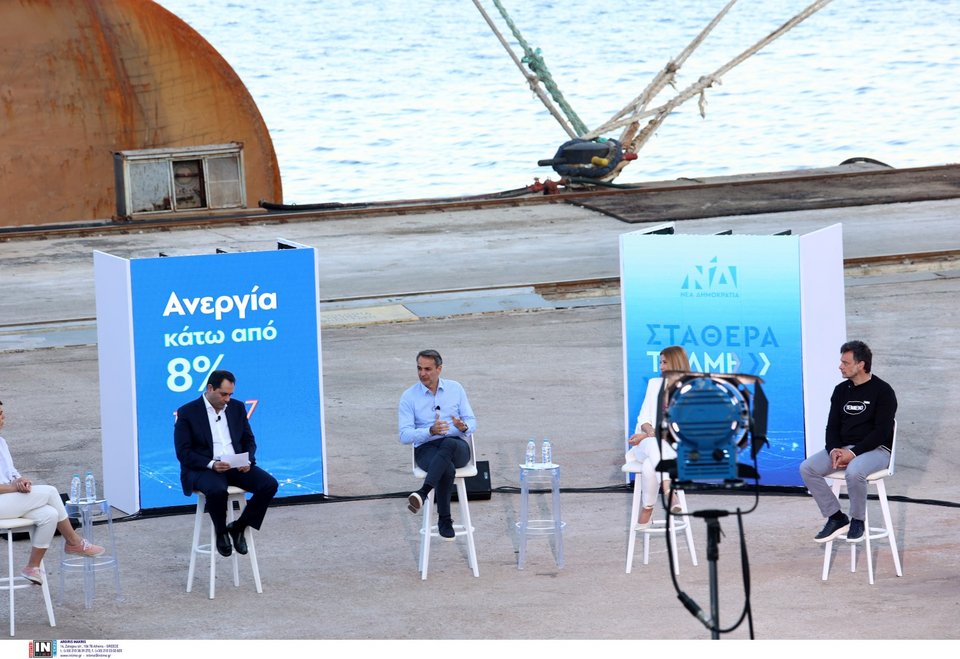 Ο Κυριάκος Μητσοτάκης απαντά σε ερωτήσεις εργαζομένων για την οικονομία / Φωτογραφία: Intime -ΛΙΑΚΟΣ ΓΙΑΝΝΗΣ
