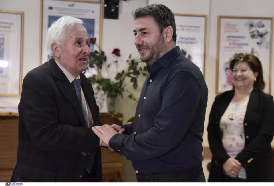 Ο πρόεδρος του ΠΑΣΟΚ μίλησε για «στοχευμένα μέτρα για την στήριξη των νέων ζευγαριών και των πολυτέκνων»