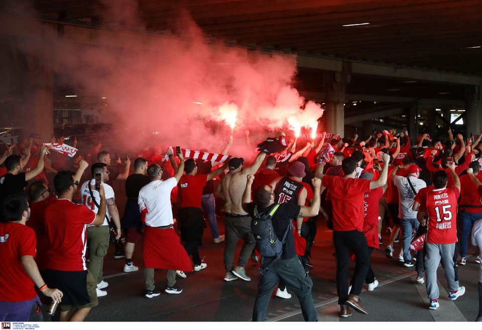 Φίλαθλοι του Ολυμπιακού στο Κάουνας για τον τελικό της Euroleague ανάμεσα σε Ολυμπιακό και Ρεάλ Μαδρίτης