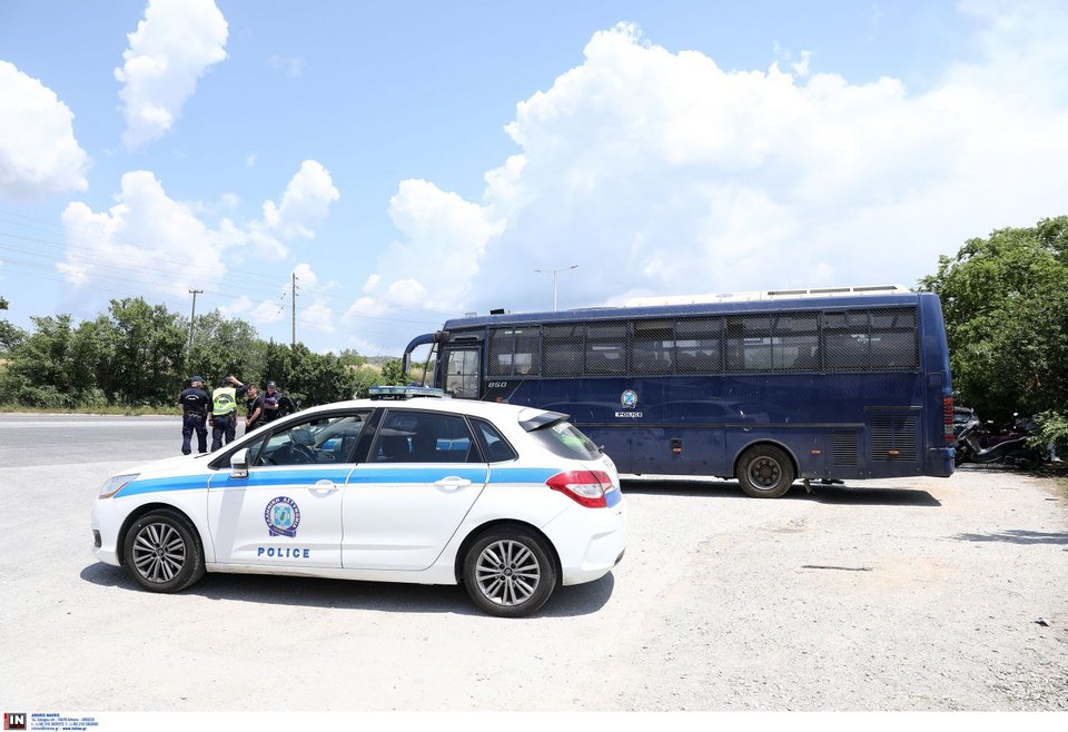 Έλεγχοι της Αστυνομίας στον Βόλο για τον τελικό του Κυπέλλου Ελλάδος ΑΕΚ-ΠΑΟΚ / Φωτογραφία: INTIME