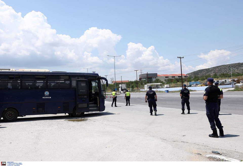 Έλεγχοι της Αστυνομίας στον Βόλο για τον τελικό του Κυπέλλου Ελλάδος ΑΕΚ-ΠΑΟΚ / Φωτογραφία: INTIME